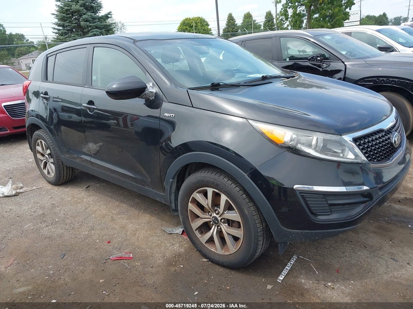 2015 Kia Sportage VIN KNDPBCAC8F7762589 IAAI salvage auction — NORMAL WEAR, Clear (Michigan), sold $425 on 2026-07-30 (photo 1)