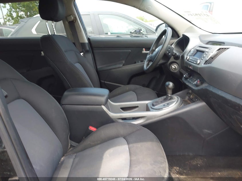 2015 Kia Sportage VIN KNDPBCAC8F7762589 IAAI salvage auction — NORMAL WEAR, Clear (Michigan), sold $425 on 2026-07-30 (photo 5)