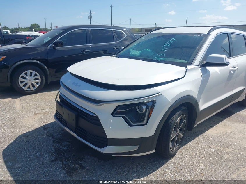 2023 Kia Niro VIN KNDCR3LEXP5047108 IAAI salvage auction — NORMAL WEAR, Original (Texas), sold $7,650 on 2026-08-21 (photo 2)