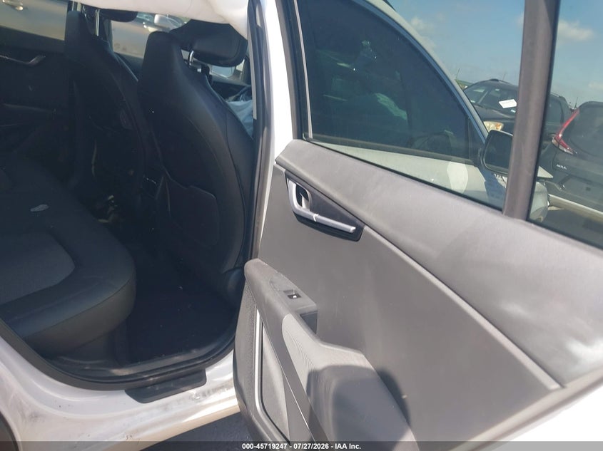 2023 Kia Niro VIN KNDCR3LEXP5047108 IAAI salvage auction — NORMAL WEAR, Original (Texas), sold $7,650 on 2026-08-21 (photo 8)