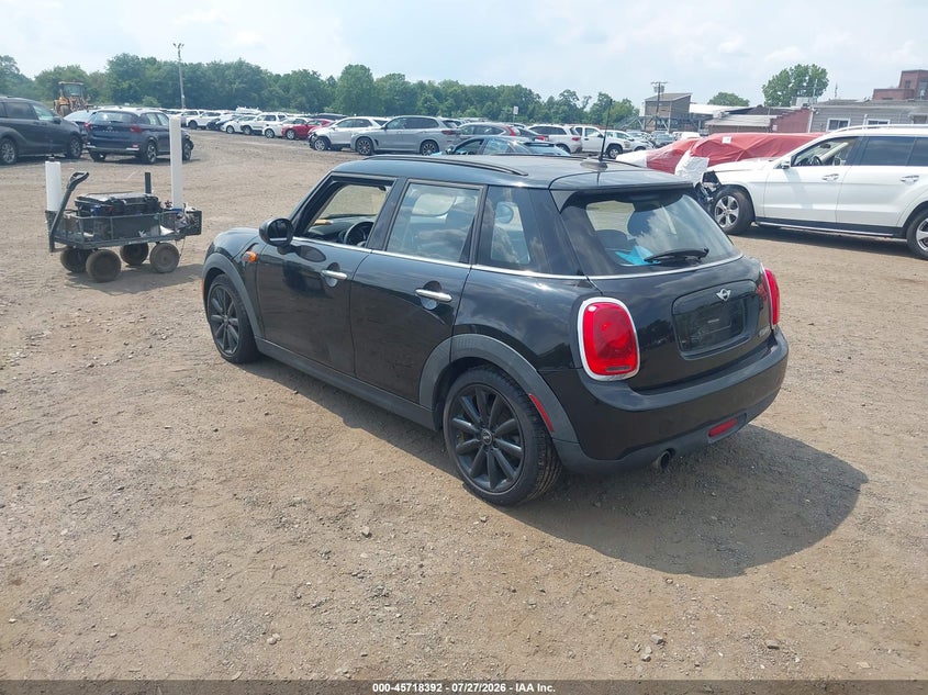 2017 Mini Hard top VIN WMWXU1C57H2E18412 IAAI salvage auction — WATER/FLOOD, Wait Title, sold $700 on 2026-08-19 (photo 3)