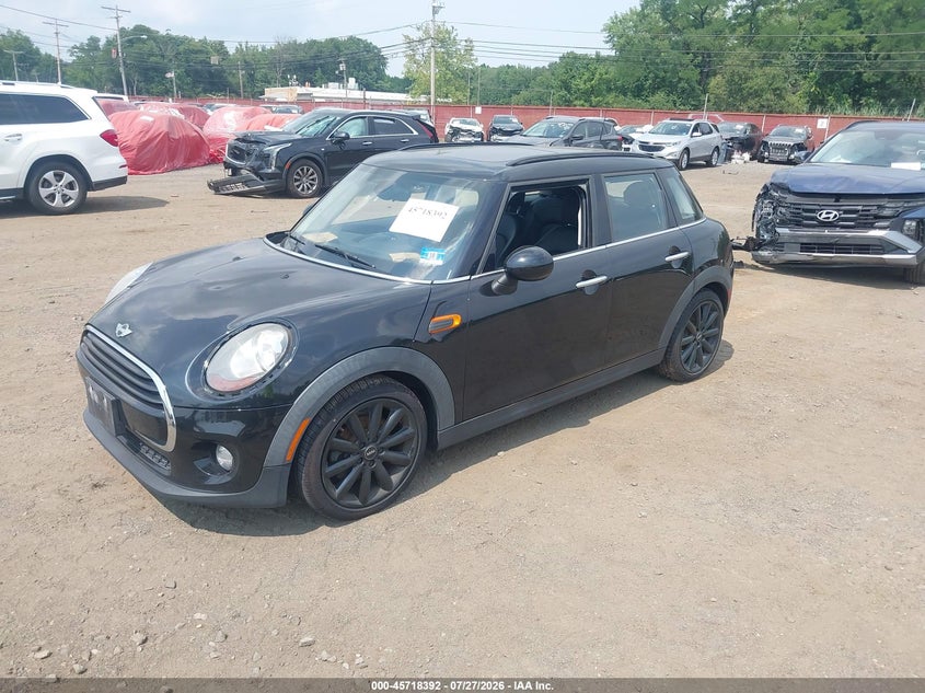 2017 Mini Hard top VIN WMWXU1C57H2E18412 IAAI salvage auction — WATER/FLOOD, Wait Title, sold $700 on 2026-08-19 (photo 6)