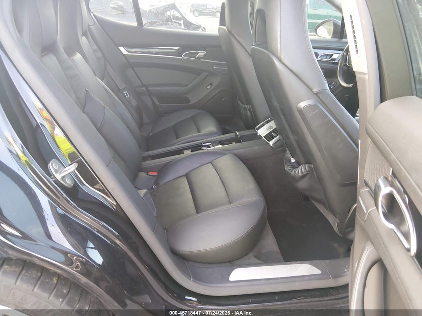 2014 Porsche Panamera VIN WP0AA2A74EL013929 IAAI salvage auction — WATER/FLOOD, Wait Title, sold $3,400 on 2026-08-20 (photo 8)