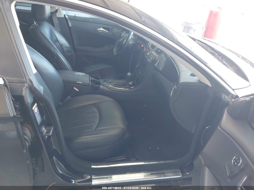2011 Mercedes-benz Cls-klasse VIN WDDDJ7CB1BA167703 IAAI salvage auction — NORMAL WEAR, Clear (Florida), sold $800 on 2026-08-05 (photo 5)