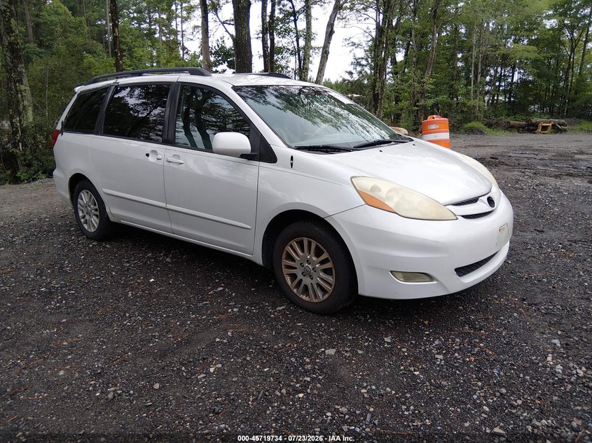 2008 Toyota Sienna VIN 5TDZK22C58S217041 IAAI salvage auction — NORMAL WEAR, Clear (Virginia), sold $500 on 2026-07-28 (photo 1)