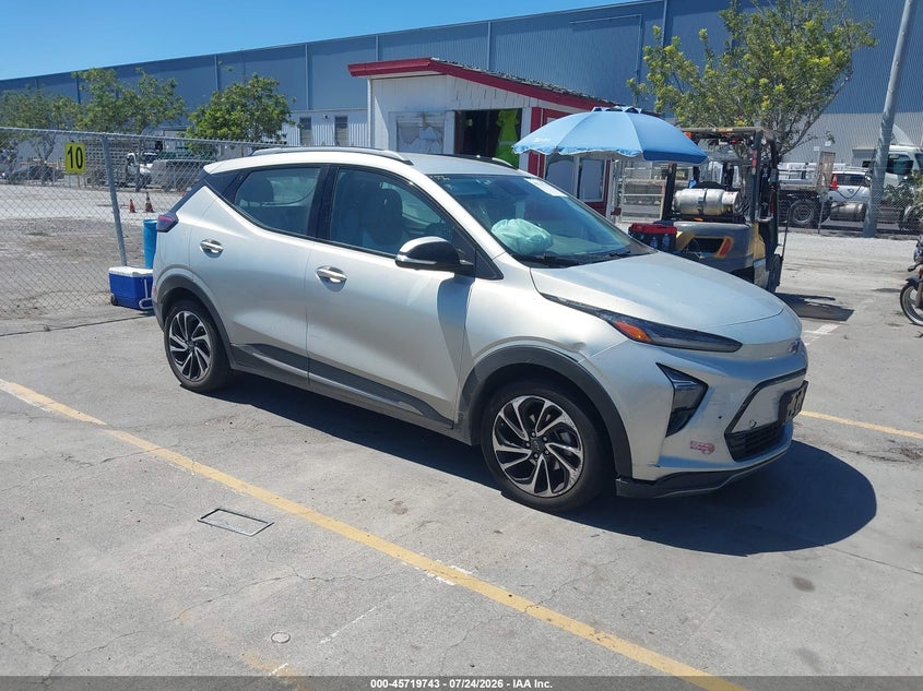 2023 Chevrolet Bolt euv VIN 1G1FZ6S04P4185813 IAAI salvage auction — FRONT END, Wait Title, sold $8,200 on 2026-08-06 (photo 1)