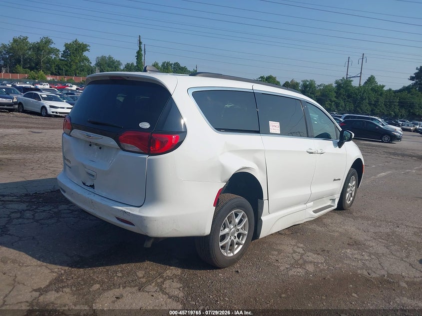 2021 Chrysler Voyager VIN 2C4RC1DG7MR564915 IAAI salvage auction — REAR END, Wait Title, sold $9,000 on 2026-08-16 (photo 4)