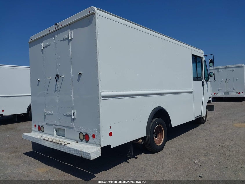 2017 Ford E-350 VIN 1FC3E3KS8HDC66479 IAAI salvage auction — NORMAL WEAR, SF97 (California), sold $11,250 on 2026-08-25 (photo 4)