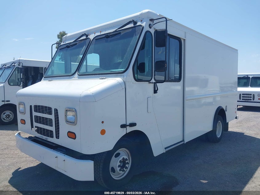 2017 Ford E-350 VIN 1FC3E3KS7HDC66473 IAAI salvage auction — NORMAL WEAR, SF97 (California), sold $7,300 on 2026-09-10 (photo 2)