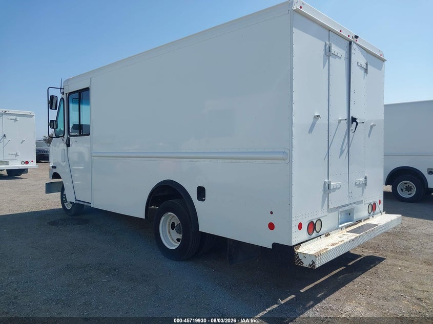 2017 Ford E-350 VIN 1FC3E3KS8HDC66465 IAAI salvage auction — NORMAL WEAR, SF97 (California), sold $12,650 on 2026-08-25 (photo 3)