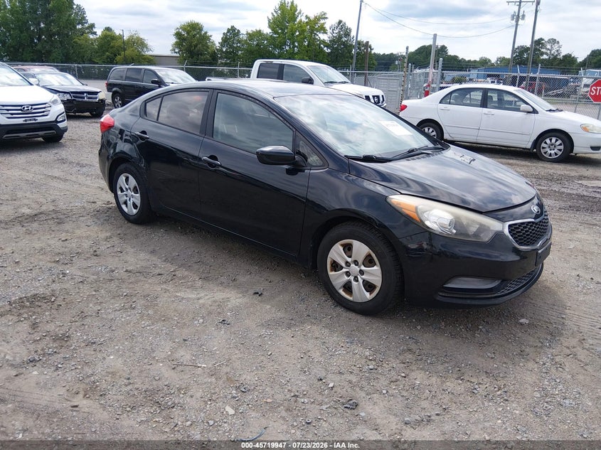 2015 Kia Forte VIN KNAFK4A64F5320557 IAAI salvage auction — NORMAL WEAR, Clear (Virginia), sold $400 on 2026-07-31 (photo 1)