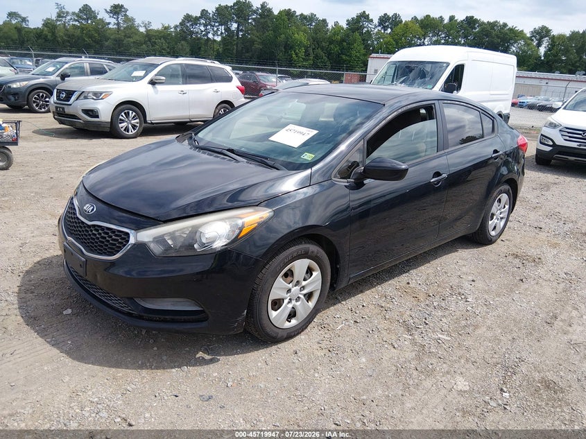 2015 Kia Forte VIN KNAFK4A64F5320557 IAAI salvage auction — NORMAL WEAR, Clear (Virginia), sold $400 on 2026-07-31 (photo 2)