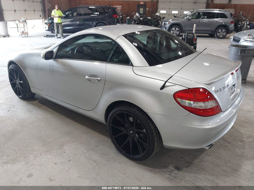 2005 Mercedes-benz Slk-class VIN WDBWK56F35F023191 IAAI salvage auction — MECHANICAL, Clear (New York), sold $925 on 2026-08-05 (photo 3)