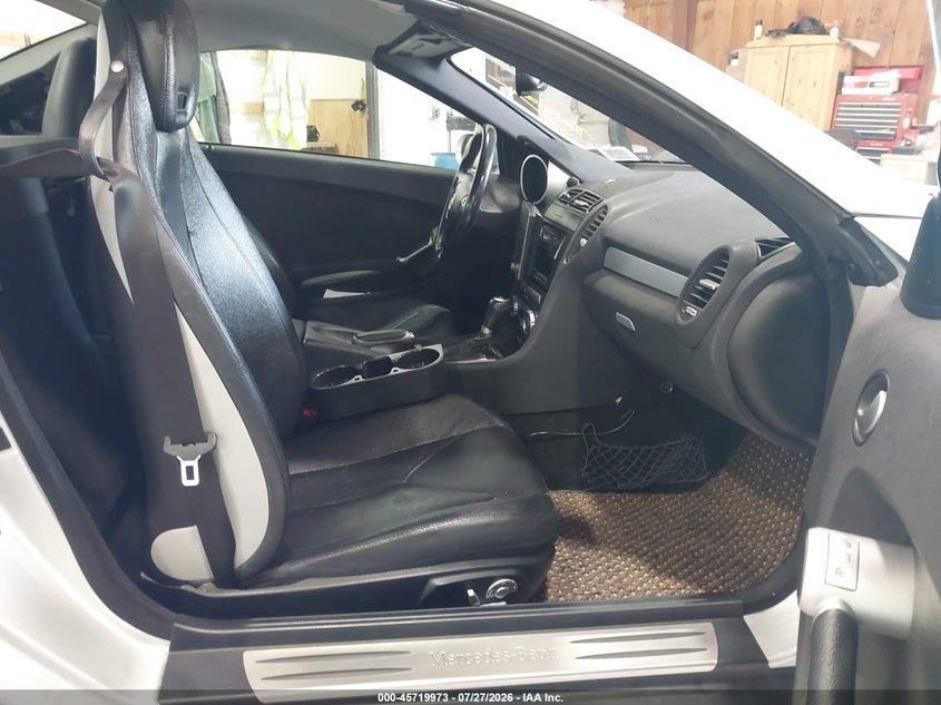 2005 Mercedes-benz Slk-class VIN WDBWK56F35F023191 IAAI salvage auction — MECHANICAL, Clear (New York), sold $925 on 2026-08-05 (photo 5)