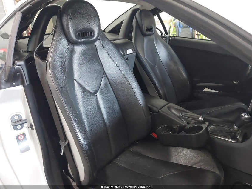 2005 Mercedes-benz Slk-class VIN WDBWK56F35F023191 IAAI salvage auction — MECHANICAL, Clear (New York), sold $925 on 2026-08-05 (photo 8)