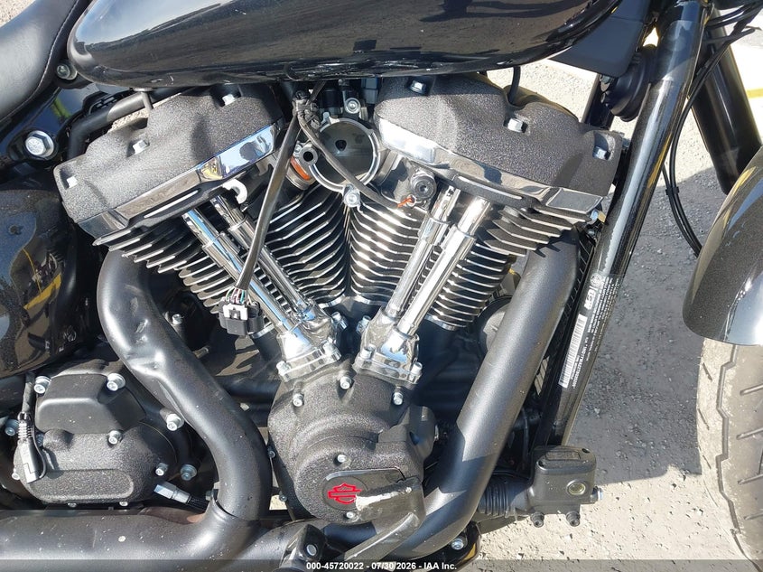 2026 Harley-davidson Low rider VIN 1HD1YWA22TB035209 IAAI salvage auction — SIDE, Wait Title, sold $7,600 on 2026-08-25 (photo 8)