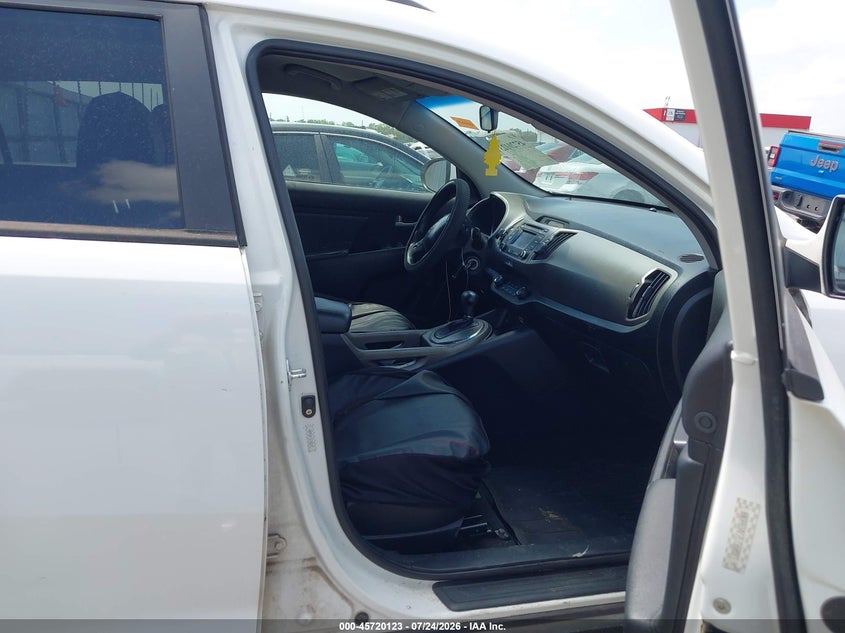 2014 Kia Sportage VIN KNDPB3AC7E7566321 IAAI salvage auction — NORMAL WEAR, Salvage (Arkansas), sold $25 on 2026-07-29 (photo 5)