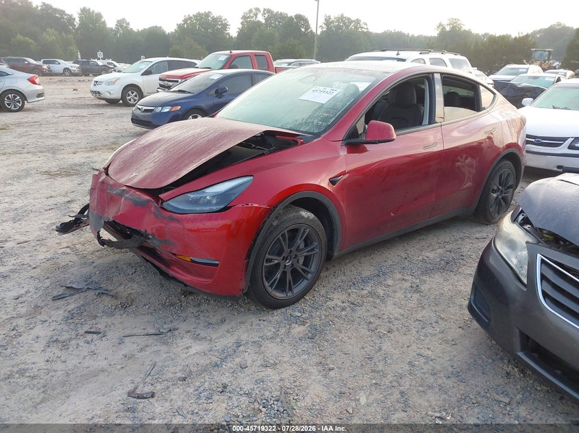 2024 Tesla Model y VIN 7SAYGDED2RF110387 IAAI salvage auction — FRONT END, Salvage Title, sold $10,000 on 2026-08-27 (photo 2)