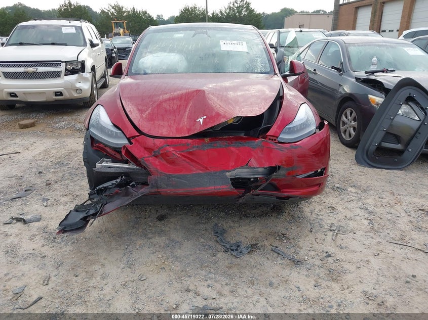 2024 Tesla Model y VIN 7SAYGDED2RF110387 IAAI salvage auction — FRONT END, Salvage Title, sold $10,000 on 2026-08-27 (photo 6)