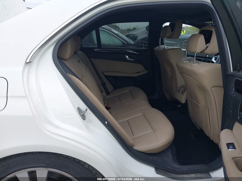 2013 Mercedes-benz E-klasse VIN WDDHF8JB8DA669218 IAAI salvage auction — SIDE, Clear (Wisconsin), sold $1,625 on 2026-08-11 (photo 8)