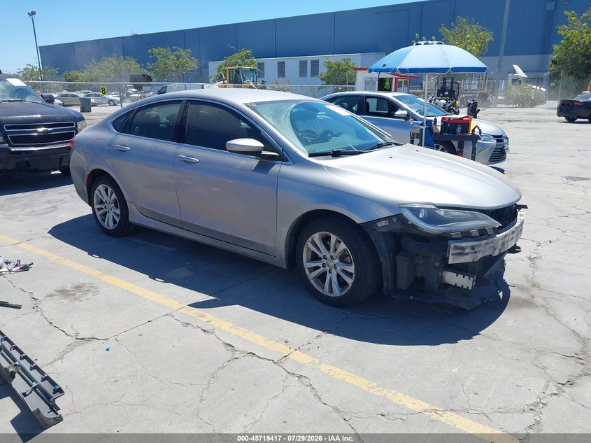 2015 Chrysler 200 VIN 1C3CCCAB8FN702220 IAAI salvage auction — FRONT END, Salvage Title, sold $300 on 2026-08-20 (photo 1)