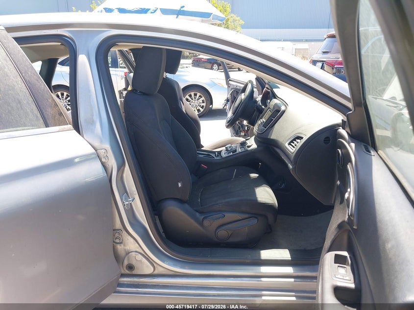 2015 Chrysler 200 VIN 1C3CCCAB8FN702220 IAAI salvage auction — FRONT END, Salvage Title, sold $300 on 2026-08-20 (photo 5)