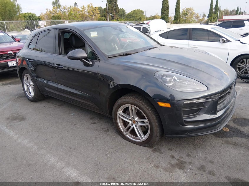2024 Porsche Macan VIN WP1AA2A58RLB17553 IAAI salvage auction — SIDE, Wait Title, sold $17,450 on 2026-10-05 (photo 1)