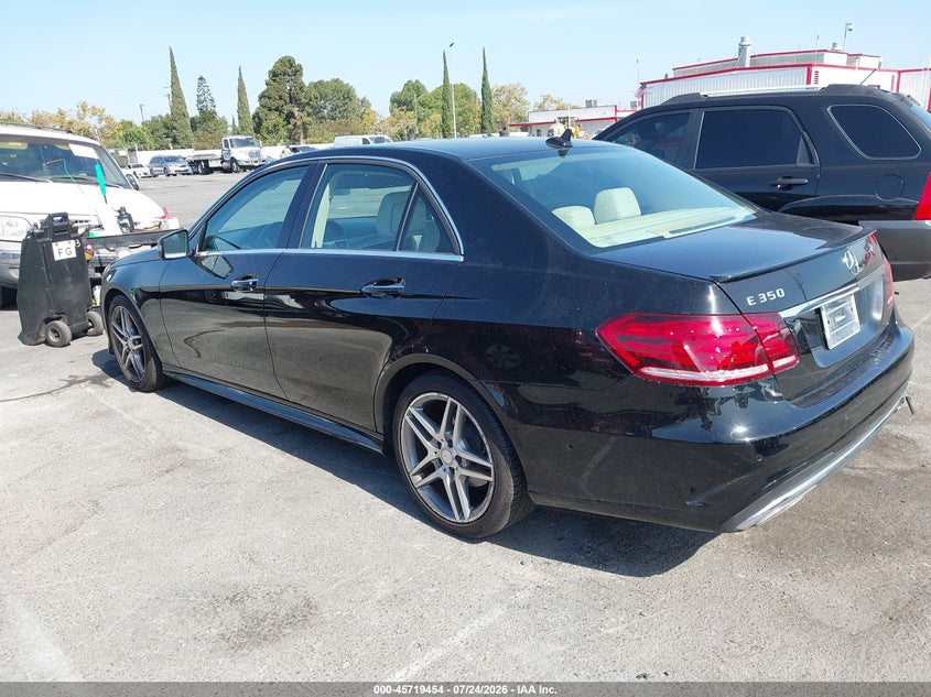 2014 Mercedes-benz E-klasse VIN WDDHF5KB4EA975539 IAAI salvage auction — NORMAL WEAR, Clear - Dealer Only (California), sold $25 on 2026-07-30 (photo 3)
