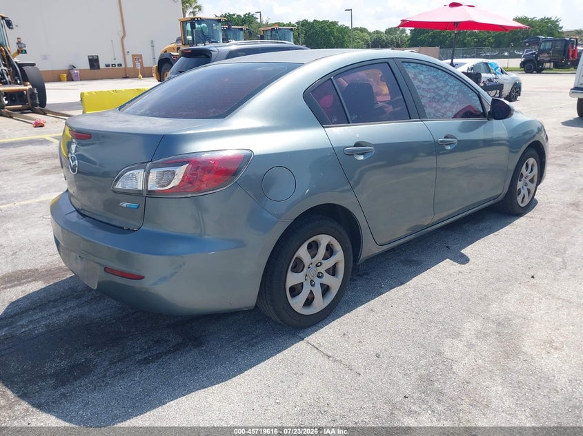 2013 Mazda 3 VIN JM1BL1U70D1705748 IAAI salvage auction — NORMAL WEAR, Wait Title, sold $50 on 2026-07-30 (photo 4)