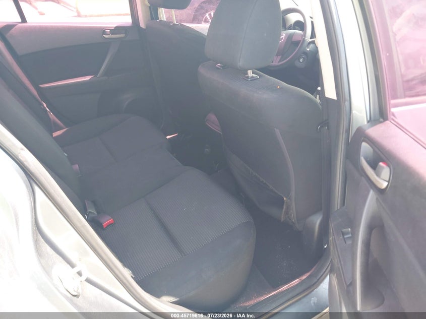 2013 Mazda 3 VIN JM1BL1U70D1705748 IAAI salvage auction — NORMAL WEAR, Wait Title, sold $50 on 2026-07-30 (photo 8)