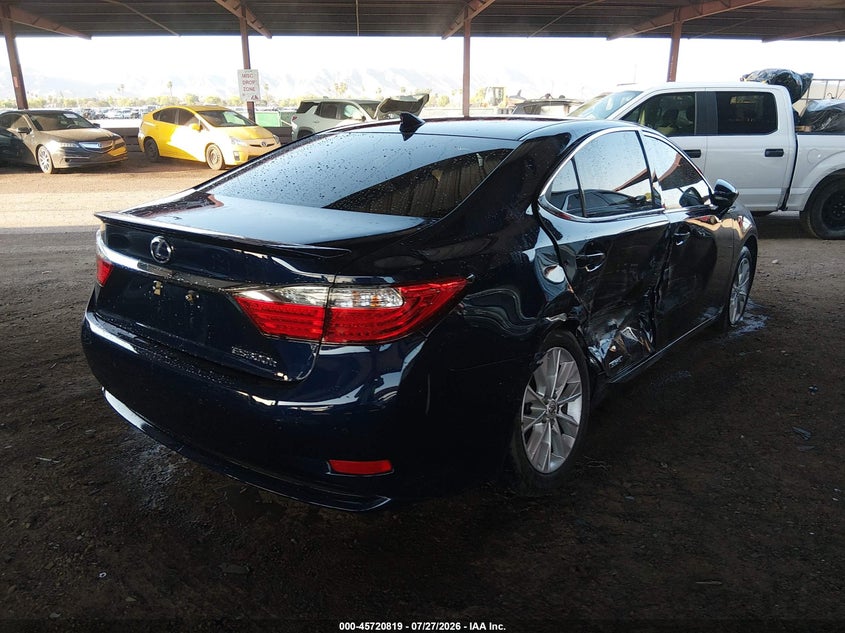 2015 Lexus ES VIN JTHBW1GGXF2098773 IAAI salvage auction — RIGHT SIDE, Salvage Title, sold $4,650 on 2026-09-10 (photo 4)