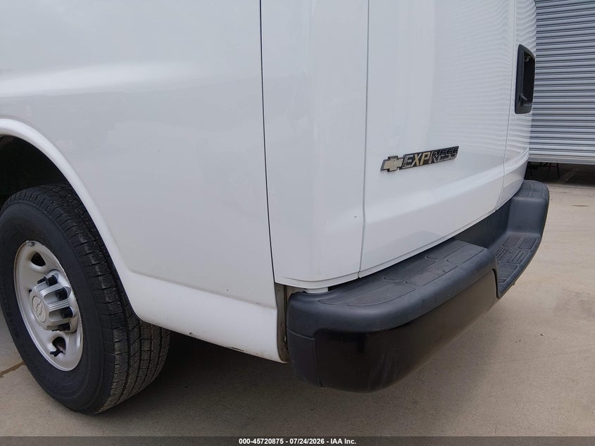 2019 Chevrolet Express 3500 VIN 1GAZGNFG1K1345595 IAAI salvage auction — LEFT & RIGHT, Sf97 (Texas), sold $19,950 on 2026-09-01 (photo 6)