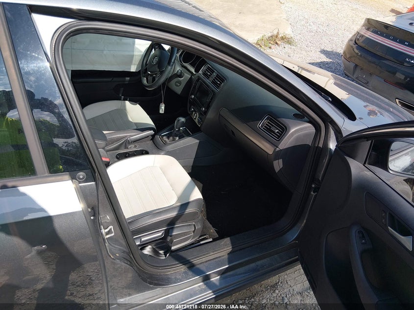 2016 Volkswagen Jetta VIN 3VWD17AJ6GM372381 IAAI salvage auction — LEFT SIDE, Salvage (Mississippi), sold $2,900 on 2026-08-28 (photo 5)
