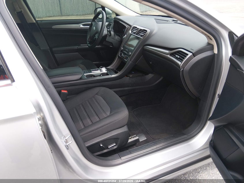 2019 Ford Fusion VIN 3FA6P0LU8KR274480 IAAI salvage auction — NORMAL WEAR, SF97 (Maryland), sold $12,400 on 2026-09-08 (photo 5)