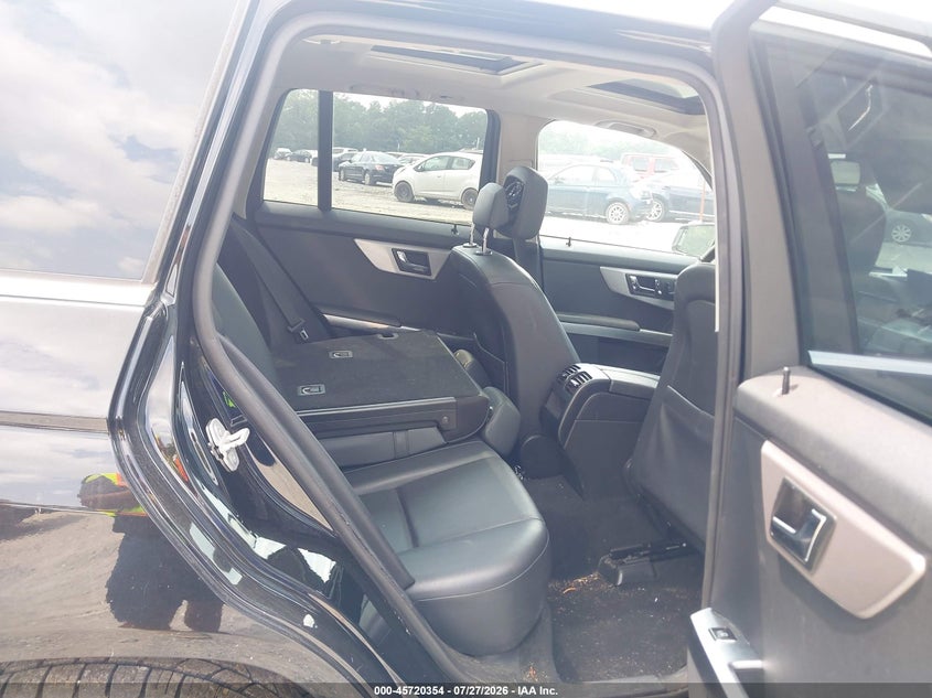 2010 Mercedes-benz Glk-class VIN WDCGG8HB3AF289348 IAAI salvage auction — NORMAL WEAR, Clear (Georgia), sold $1,875 on 2026-08-11 (photo 8)