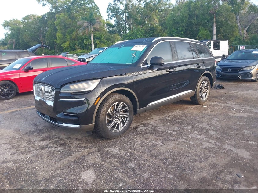 2022 Lincoln Aviator VIN 5LM5J0XC4NGL11599 IAAI salvage auction — UNKNOWN, Wait Title, sold $8,300 on 2026-09-09 (photo 2)