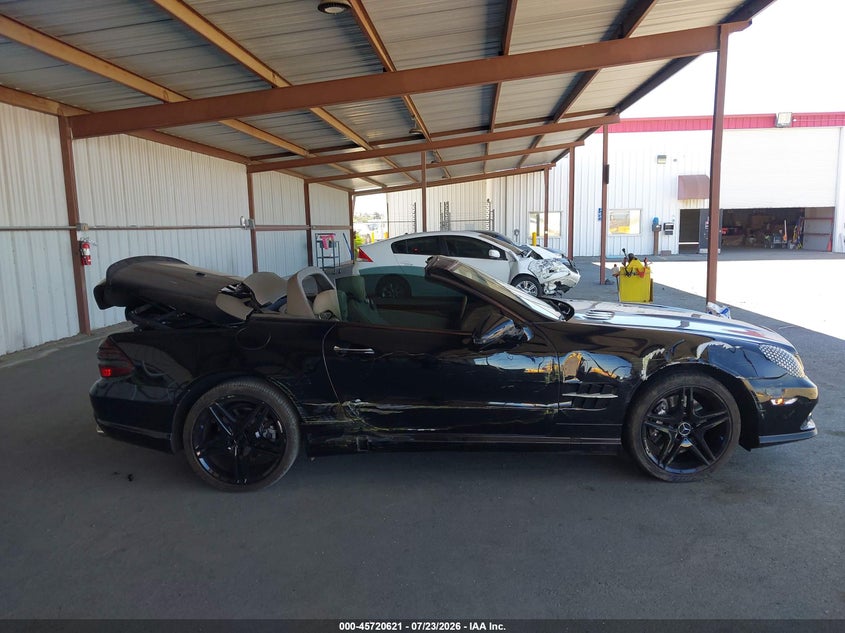 2011 Mercedes-benz Sl-class VIN WDBSK7BA6BF165437 IAAI salvage auction — RIGHT SIDE, Salvage (California), sold $4,050 on 2026-08-13 (photo 6)