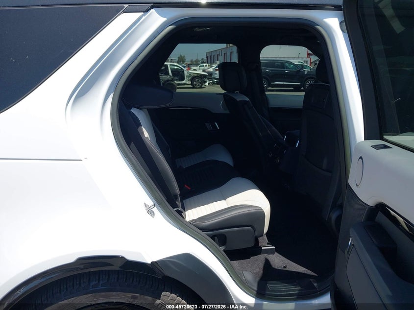 2023 Land rover Discovery VIN SALRT2EX5P2480592 IAAI salvage auction — FRONT END, Wait Title, sold $16,300 on 2026-08-20 (photo 8)