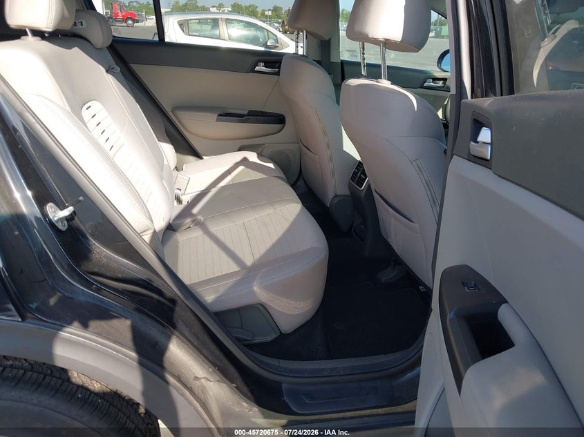 2017 Kia Sportage VIN KNDPM3ACXH7032695 IAAI salvage auction — NORMAL WEAR, Clear (Florida), sold $1,600 on 2026-07-27 (photo 8)