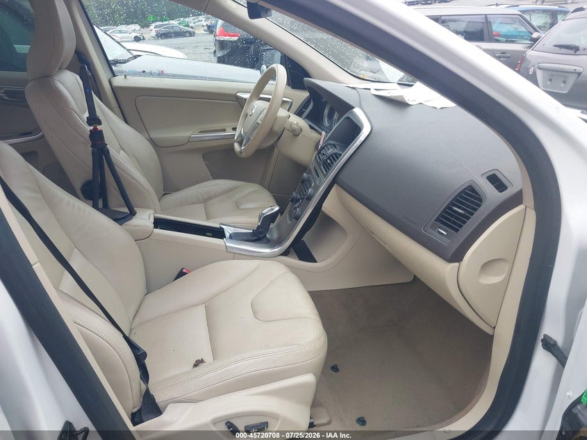 2013 Volvo Xc60 VIN YV4952DL3D2452055 IAAI salvage auction — FRONT END, Wait Title, sold $975 on 2026-09-03 (photo 5)