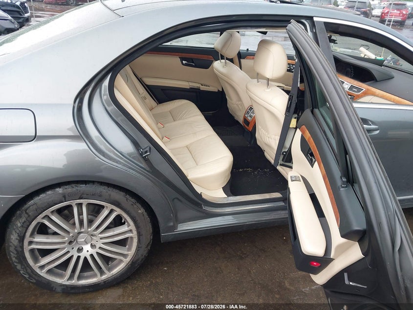 2007 Mercedes-benz S class VIN WDDNG71XX7A039906 IAAI salvage auction — ROOF, Salvage (Connecticut), sold $1,600 on 2026-08-14 (photo 8)