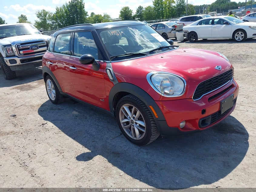 2013 Mini Countryman VIN WMWZC5C52DWM15730 IAAI salvage auction — SIDE, Salvage Title, sold $675 on 2026-08-19 (photo 1)