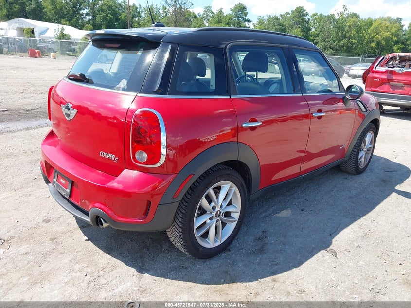 2013 Mini Countryman VIN WMWZC5C52DWM15730 IAAI salvage auction — SIDE, Salvage Title, sold $675 on 2026-08-19 (photo 4)