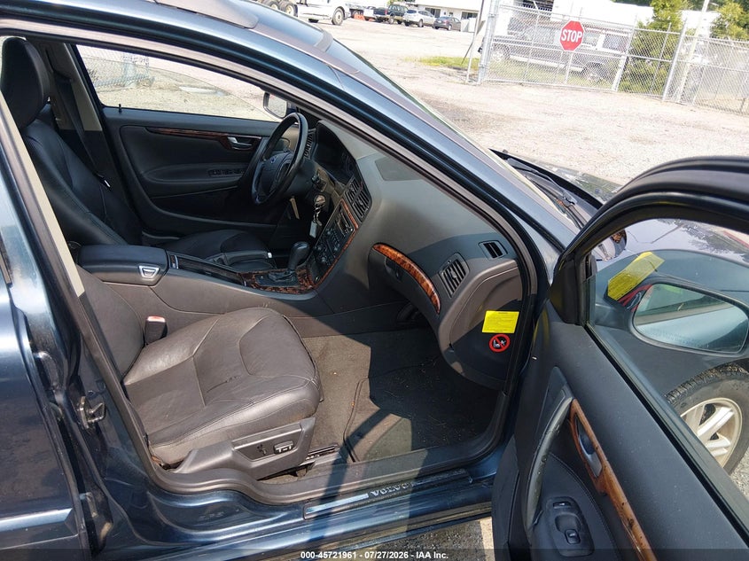 2005 Volvo V70 VIN YV1SW592X51510294 IAAI salvage auction — LEFT FRONT, Clear (Virginia), sold $200 on 2026-08-07 (photo 5)