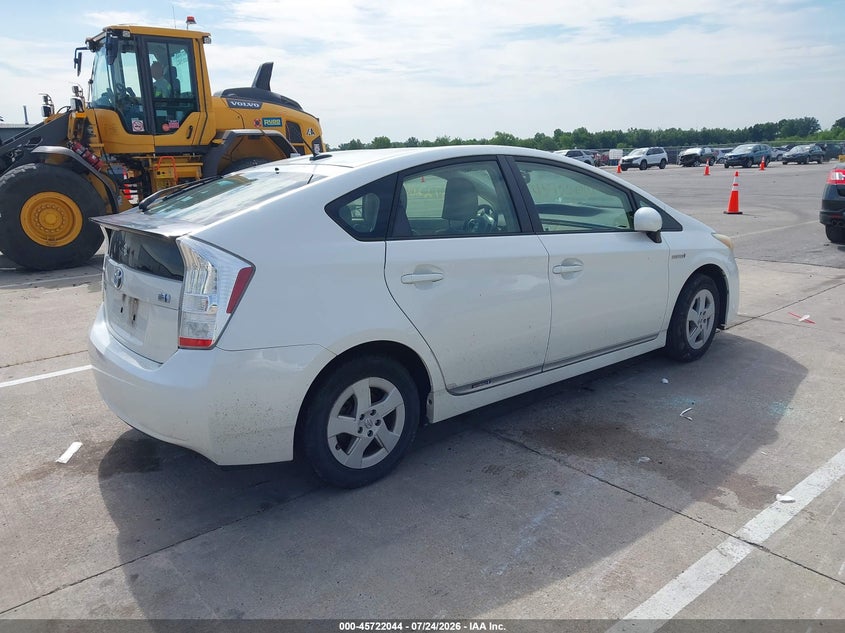 2011 Toyota Prius VIN JTDKN3DU1B5288318 IAAI salvage auction — NORMAL WEAR, Clear (Indiana), sold $1,050 on 2026-07-31 (photo 4)