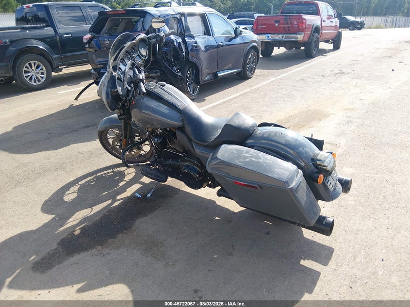 2022 Harley-davidson Street glide VIN 1HD1ABL12NB654896 IAAI salvage auction — RIGHT SIDE, Salvage (Mississippi), sold $7,500 on 2026-09-11 (photo 3)