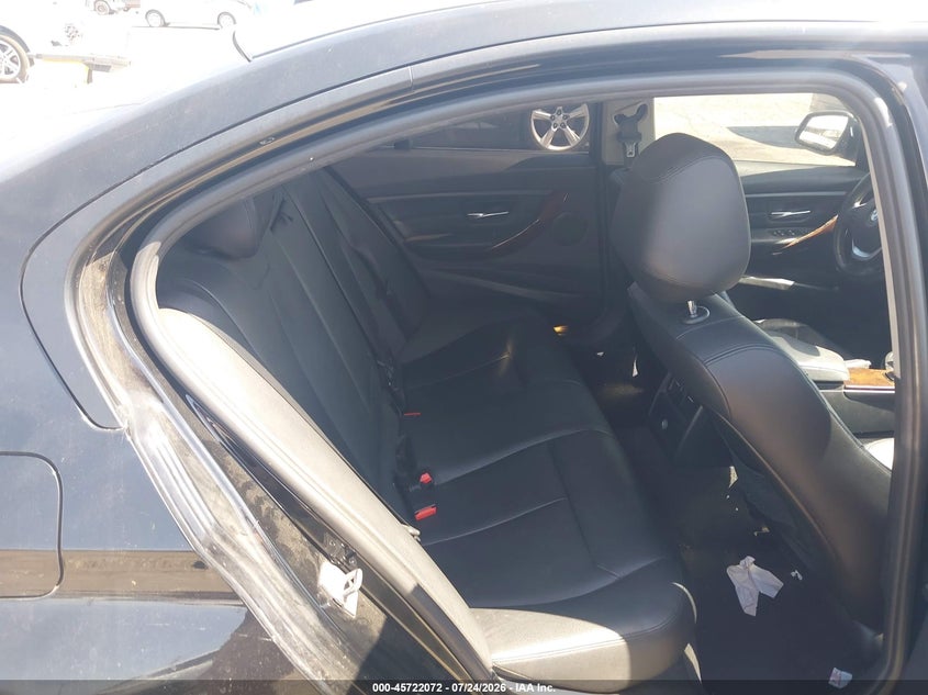 2014 BMW 3er VIN WBA3D3C53EK155628 IAAI salvage auction — FRONT END, Wait Title, sold $1,050 on 2026-08-25 (photo 8)