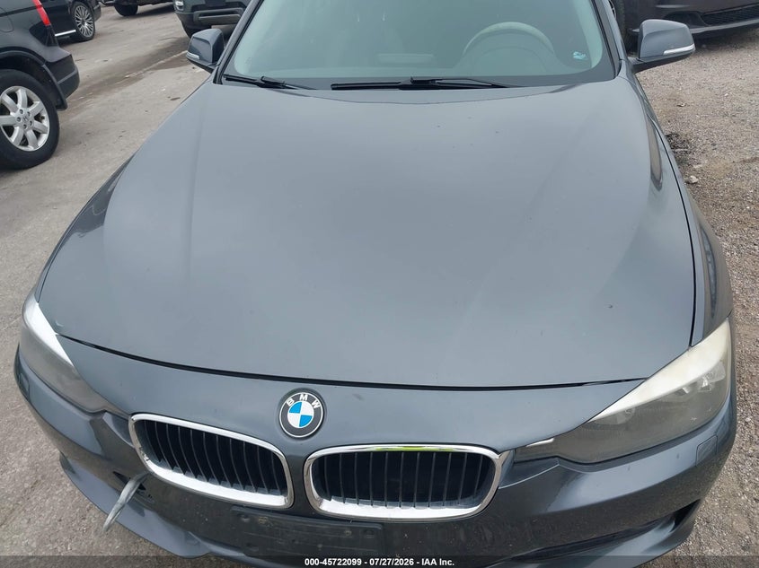 2015 BMW 3er VIN WBA3C3G59FNS76533 IAAI salvage auction — NORMAL WEAR, Clear (Illinois), sold $675 on 2026-08-17 (photo 6)