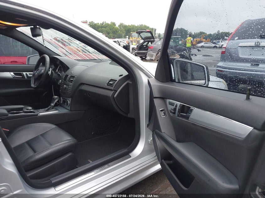2010 Mercedes-benz C class VIN WDDGF7HB0AF444138 IAAI salvage auction — NORMAL WEAR, Clear-Dealer Only (North Carolina), sold $6,500 on 2026-08-03 (photo 5)
