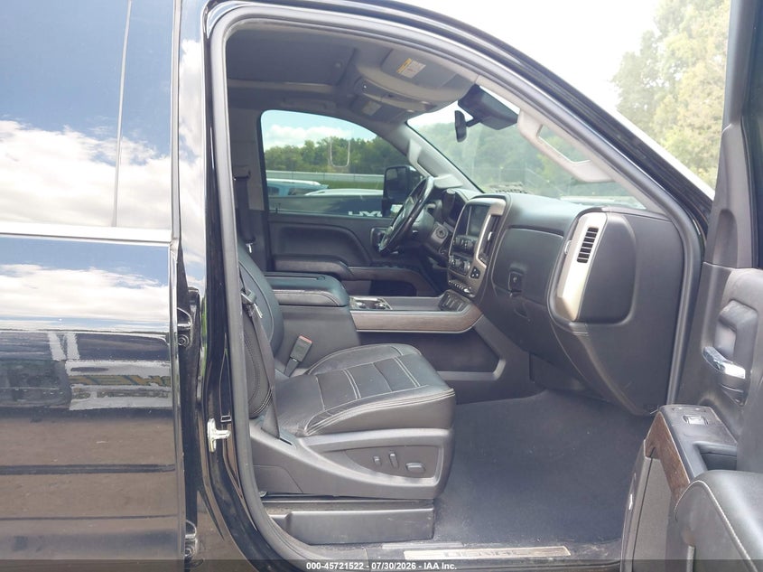 2019 Gmc SIERRA VIN 1GT12SEY6KF222616 IAAI salvage auction — LEFT FRONT, Salvage Title, sold $31,200 on 2026-09-16 (photo 5)